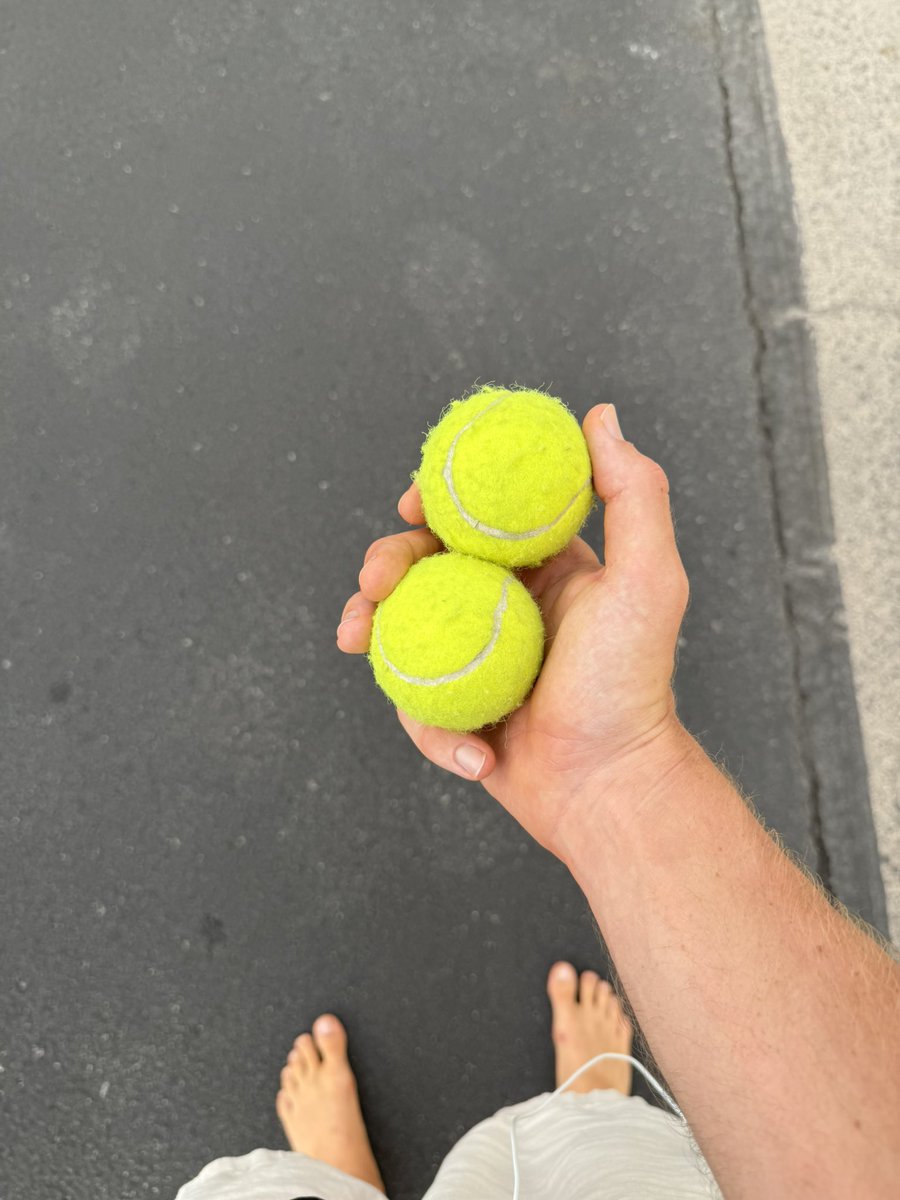 My favorite way to end my day atm is going for a long walk with tennis balls and juggling.

Instant presence, nervous system regulation, neurological stimulation, and play all in one — highly recommend.