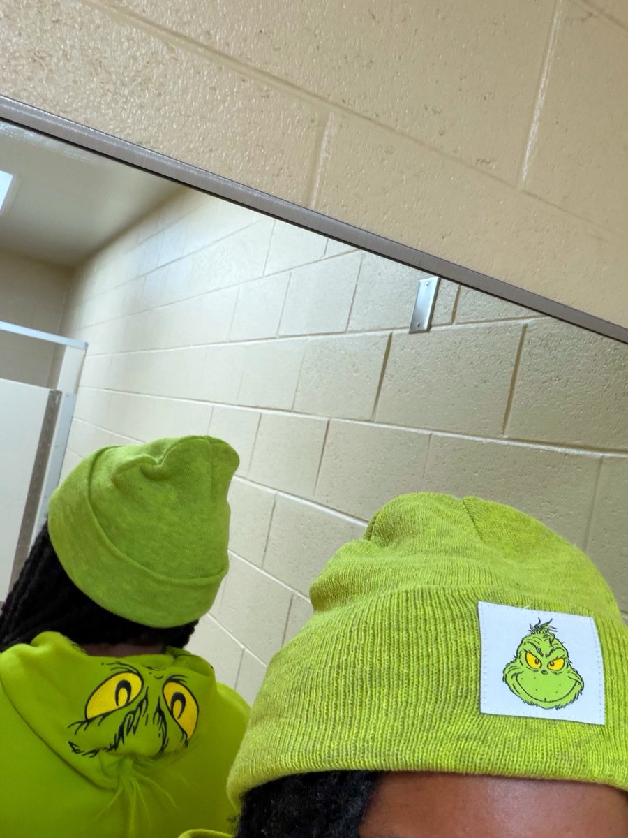 Q. Fields tweet media