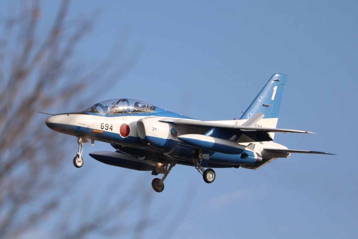 今年最後のブルーかな👀💙 1、2、3、5番機ようこそ♬+ﾟ #浜松基地