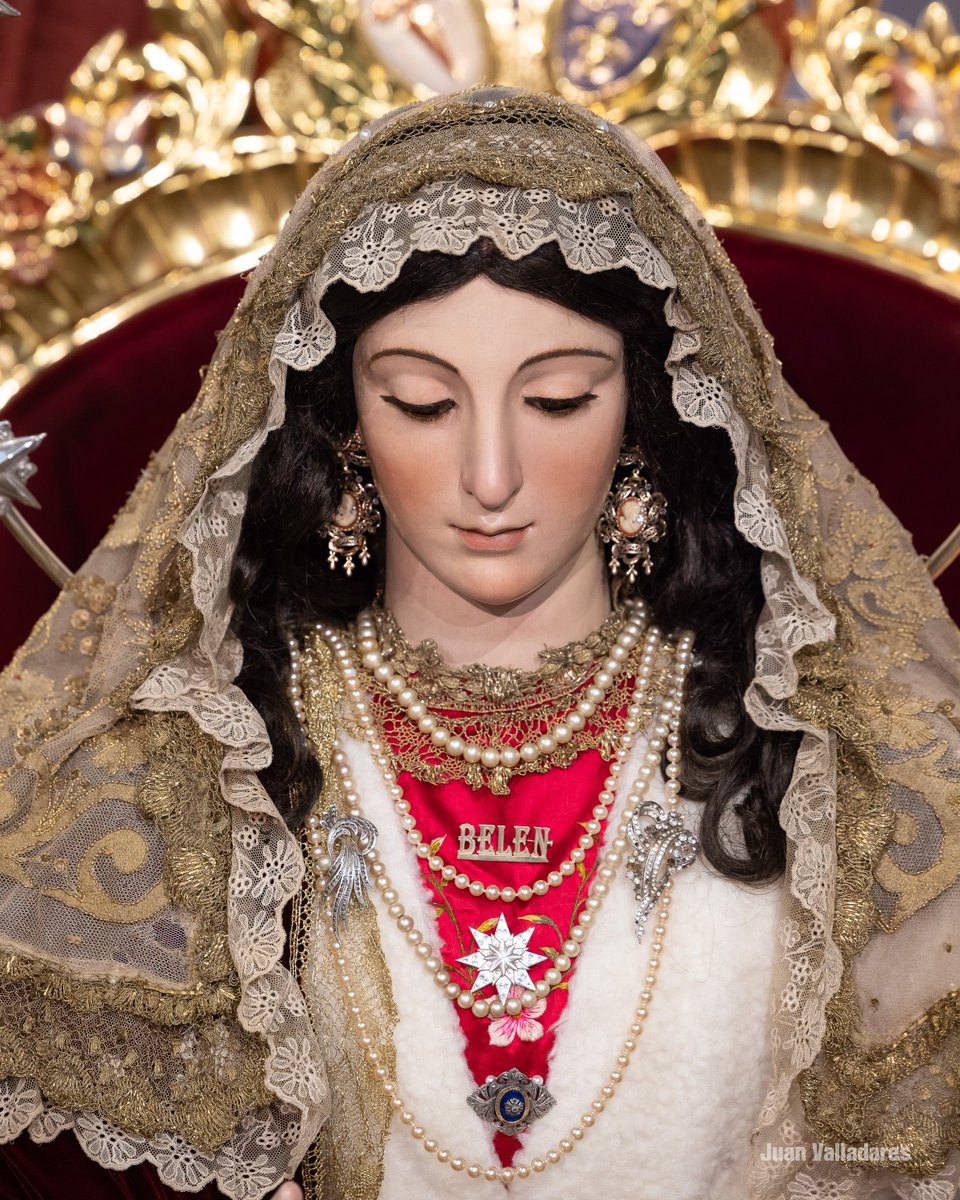 Hdaddebelen's tweet photo. ✨ Ya brilla la Navidad en la Ermita de Belén

Anunciamos con alegría que el tradicional Nacimiento ha sido instalado en el altar mayor, presidido por la tierna mirada de Nuestra Santísima Virgen de Belén Coronada, que nos guía hacia el Misterio que está por llegar. https://t.co/5ICgGtAQDX