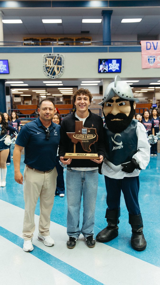 Del Valle HighSchool tweet media