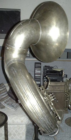 Theobsidian65's tweet photo. Like seriously the sheer thought of Kaat playing the loudest lowest rumbles on this till she's got me loudly moaning~ https://t.co/AKgyZrFdC9