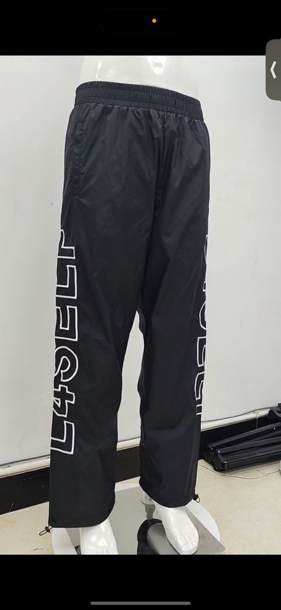 yaboyzekee's tweet image. Dropping in a couple days ⭐️ who want a free pair ? @l4self