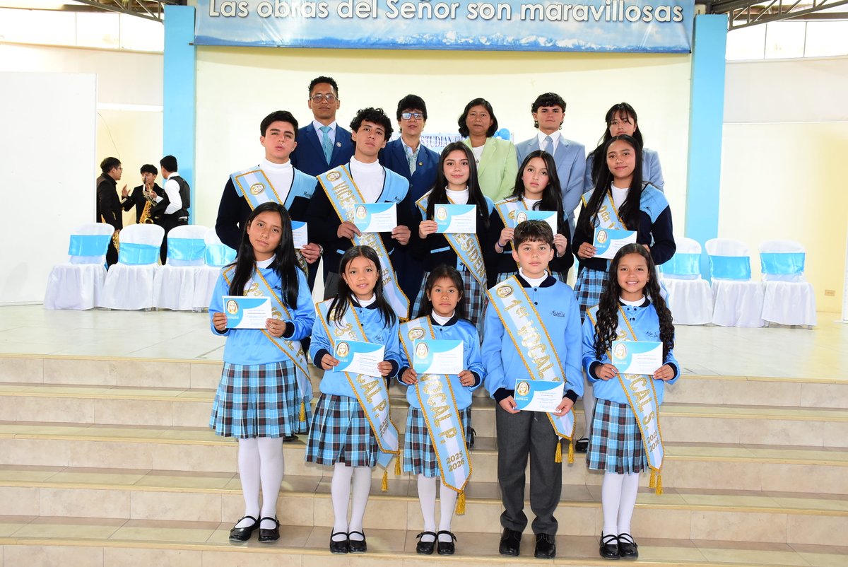 uefmaterdei's tweet photo. Con mucha alegría, el 1 de diciembre se realizó la posesión del Consejo Estudiantil 2025–2026. En este acto, la señorita Valentina Fierro asumió la presidencia junto a su equipo de trabajo.
#MaterDei #40añosalserviciodelaeducación #bodasderubi♦️ #FundaciónDeLoja #ElNuevoEcuador https://t.co/iuq2f5rRpp