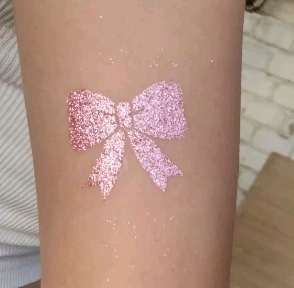 everything is better when it’s pink n glittery .ᐟ ⋆˙⟡♡