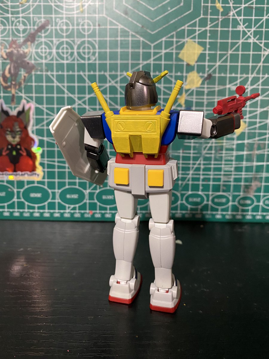 solid_XIII's tweet image. Get a load of this goofy guy! The HG RX-78-2 Revival, the HG recreation of the first gunpla model kit in 1980, painted in the style of Clover’s failed diecast Gundam action figure from 1979. Fun build, and im kinda digging the retro toyetic look lol

#gundam #gunpla #plamo