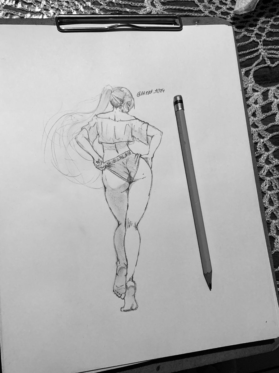 Darka_1029's tweet photo. Use referencia!! #dibujo #arte  #boceto #artista https://t.co/mV2u67jNtp