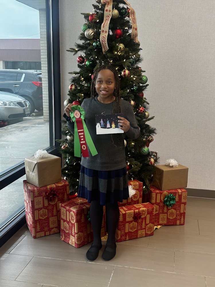 4th grade student Ashley Porter's artwork was selected as one of 6 pieces of art to be featured on the Alvin ISD holiday greeting cards. Today, we attended a celebratory luncheon with Superintendent Carol Nelson and the other winning artists. 👏🏼👏🏼