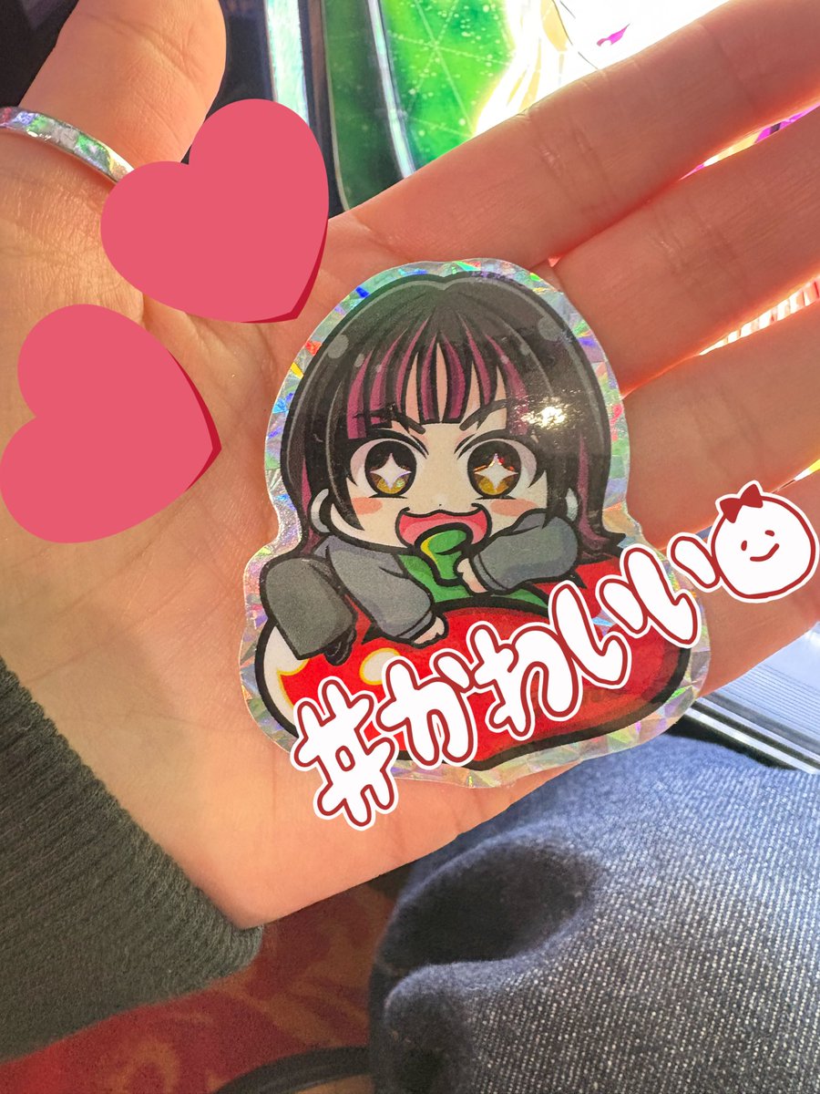 本日からNEWステッカー配布開始です✴︎

今回はトマトバージョン🍅
ダイカットステッカーは3種類目。
①7図柄 ②ドル袋 ③トマト…そうです、Renoです🍅💰

過去のステッカーをゲット済みの方は🆕ステッカーを、過去のステッカーをお持ちでない方は先にそちらをお受け取りくださいまし☺︎