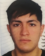 desaparecidaorg's tweet image. Se busca a Agustín Ramos, #profugo por el intento de femicidio con un cuchillo, contra su pareja Kiara Maqueira y su bebé. Zona de búsqueda: Sur del GBA. 
Compartir y si lo ven avisar #Urgente al ☎️911  

#Solano #Quilmes #BuenosAires