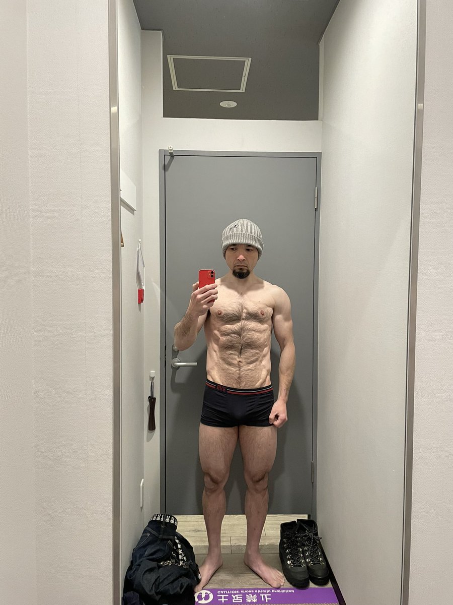 om2's tweet photo. 本日 62.2kg 到達し -20kg 達成いたしました、バンザイ‼最後の3〜4kg は本当に重く、起床即エアロバイク 30 分を導入して、なんとか無理矢理落とせた感じです。やはり筋量が少ない人間には有酸素運動が一番ですね。さて、これからは筋量増加をがんばります‼ https://t.co/blT05PbCLx