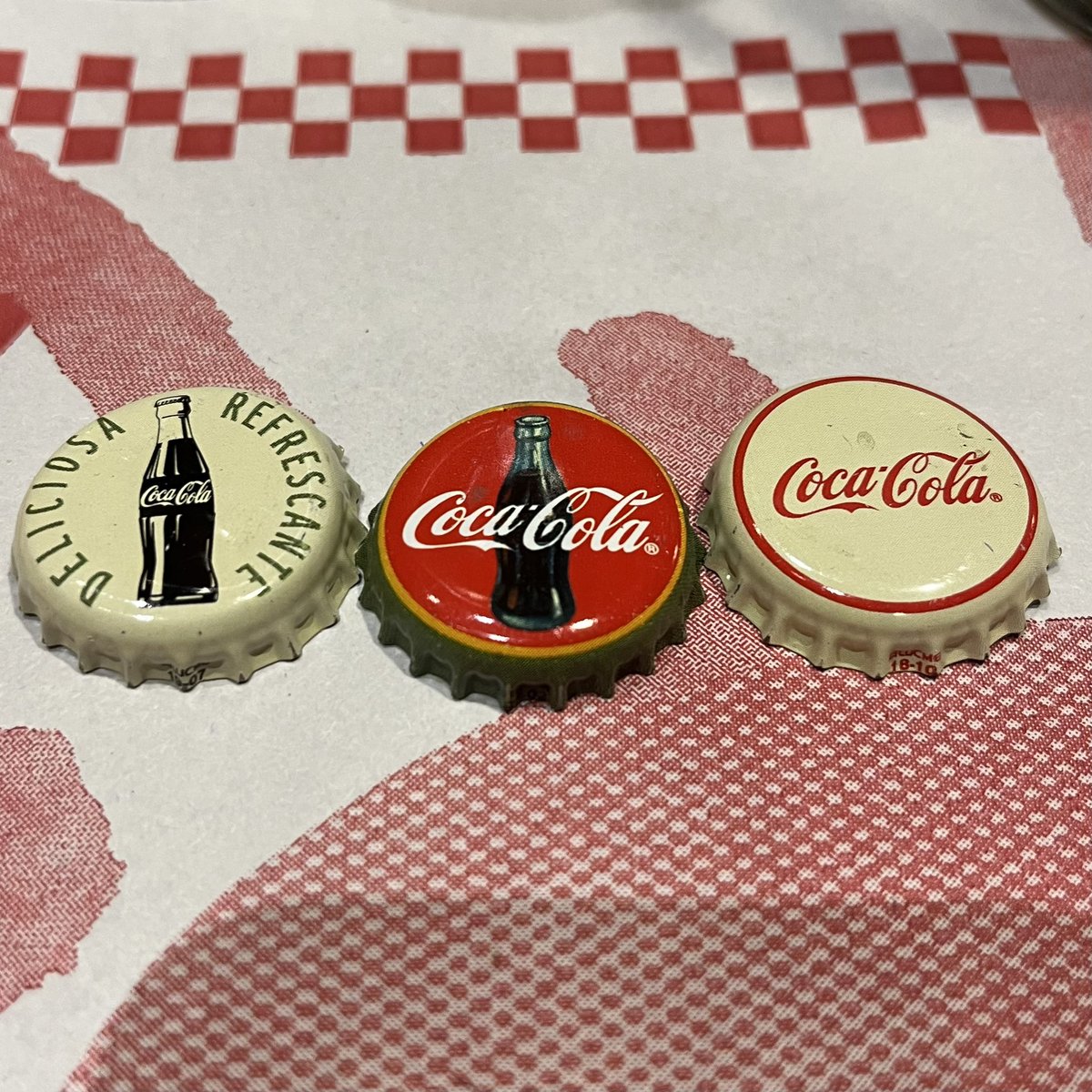 Que lindas las tapitas de la coca