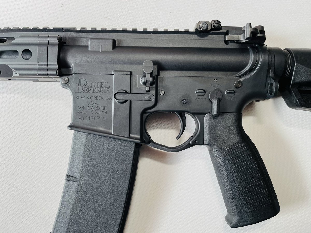 タニオコバM4モデルガン、ダニエルディフェンス14.5inモデルを出品しま