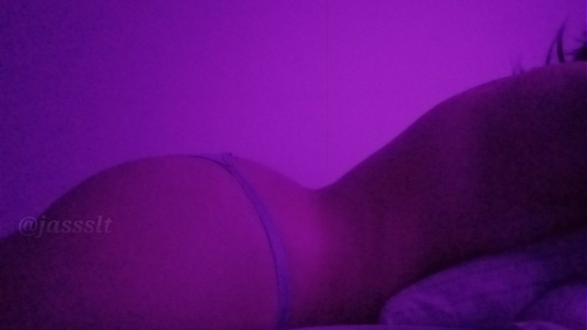 Jassslt's tweet photo. Going to bed with only my panties on I hope no one will take advantage of me while sleeping 
(⸝⸝ᴗ﹏ᴗ⸝⸝) ᶻ 𝗓 𐰁 

#nsfw #nsfwtwt #nsfwtwtًً  #nsfwacc https://t.co/YYhuKyHxHk