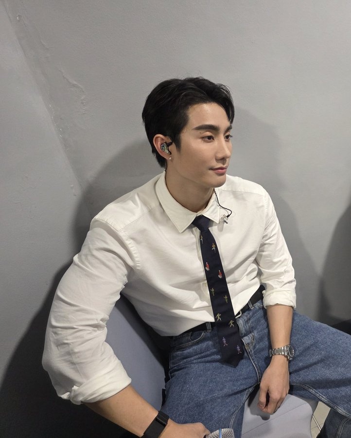 ﾞയ · ยู ว์ สึ .⋅˖🍓⪩ ⪨︎⋆ tweet media