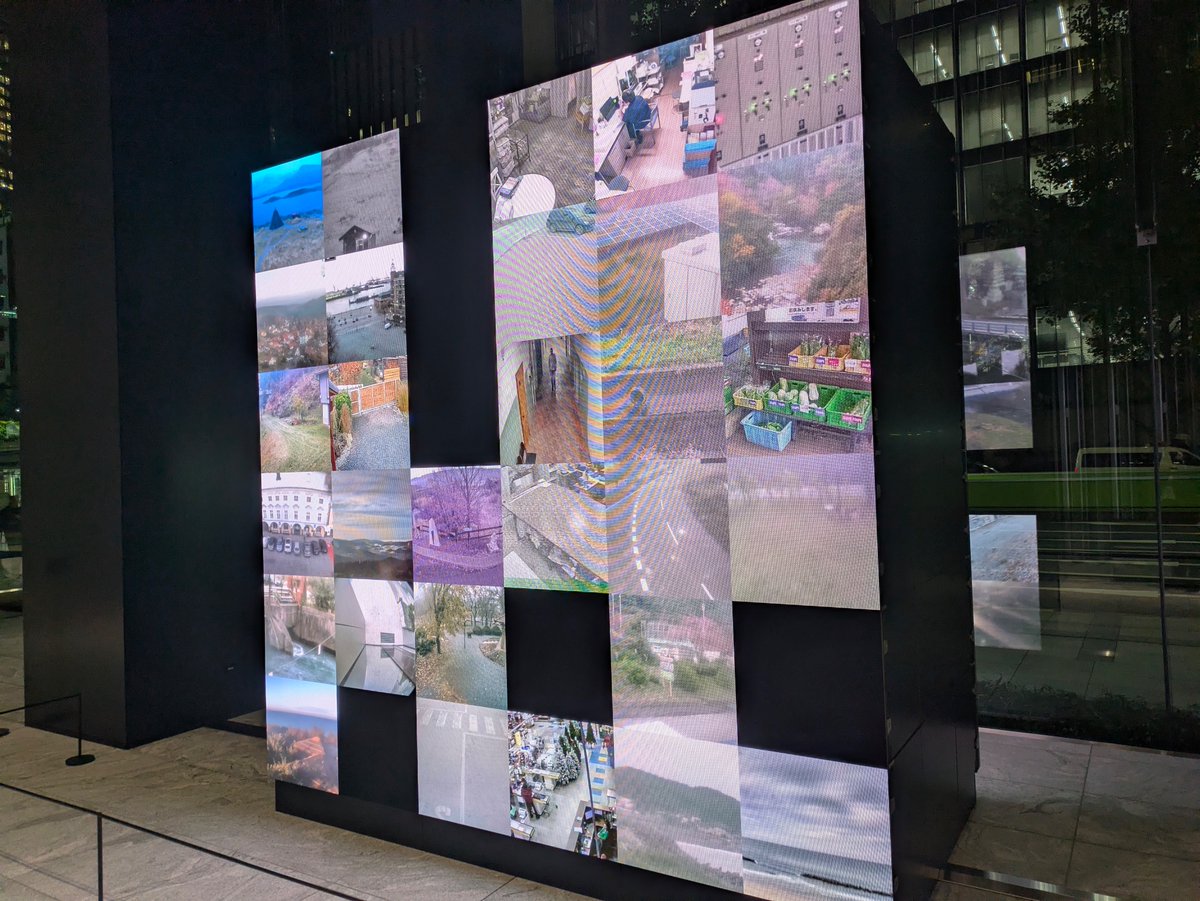 yesmiyazon's tweet photo. ダムタイプ《WINDOWS》
“WORK with ART Project”
2025.11.1〜（休館2025.12.28~2026.1.3）
ミュージアムタワー京橋（オフィスエントランス）
#ダムタイプ #dumbtype  
#ミュージアムタワー京橋
#インスタレーション https://t.co/WzZemeIY71