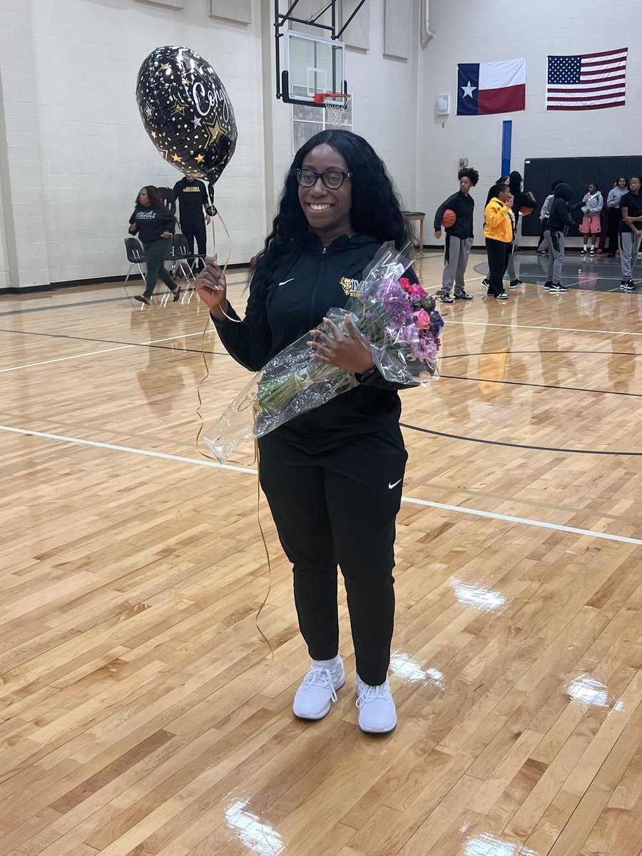 Dr. Sanders- Principal TMHS💛🖤 tweet media