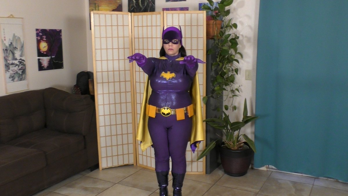 TracyTheTiger's tweet photo. I do have a new BatTracy video. It is hypnosis focused, so it is not allowed on C4S, as are most customs I film these days. If anyone is interested in having my new BatTracy Hypno video, let me know! I will find a way to get it out to fans! :) https://t.co/bqu4Iopr0b