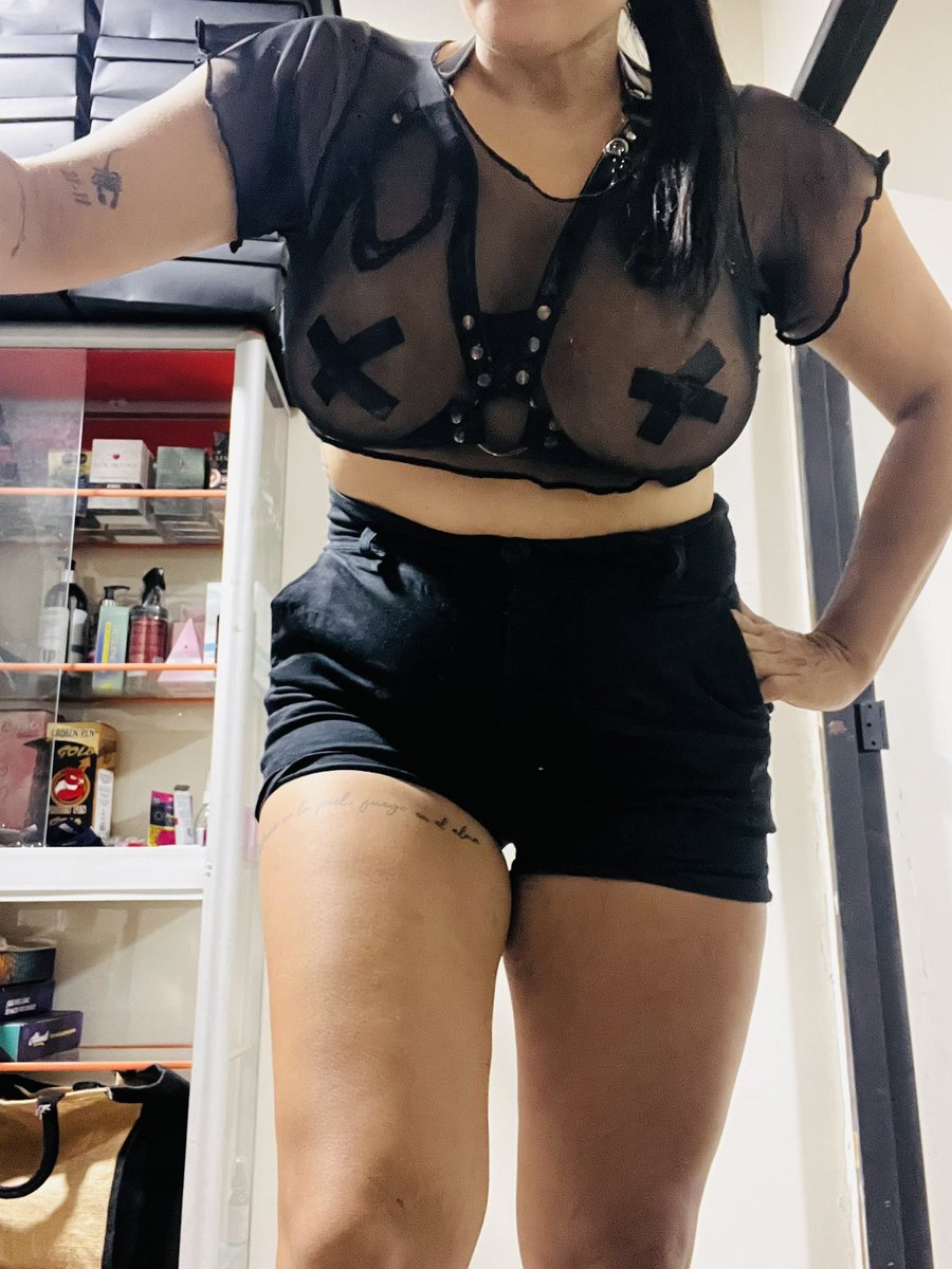 Buenas Noches People 🫶🏼🫶🏼🫶🏼
Lista para el taller de BDSM de <a href="/caliclandestina/">Cali Clandestina 90k -🔞</a> 
Hoy vengo a q me bañen en Esperma 
Me aten y me den durísimo 😈😈😈😈