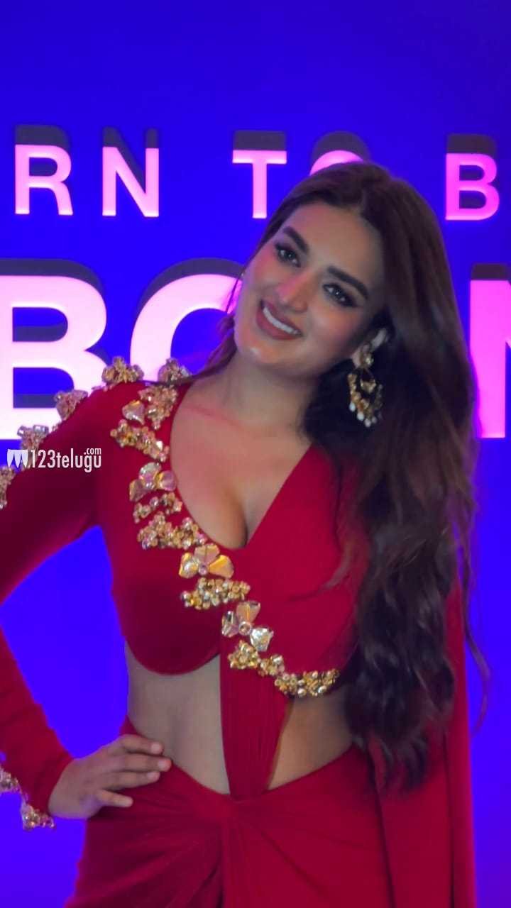 G72rUs8aMAQdQGr?format=jpg&name=large