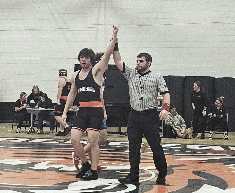 MaxWNelson's tweet image. Nice start to my sophomore wrestling season tonight vs Conner  (Kentucky). 1st period pin at 215.