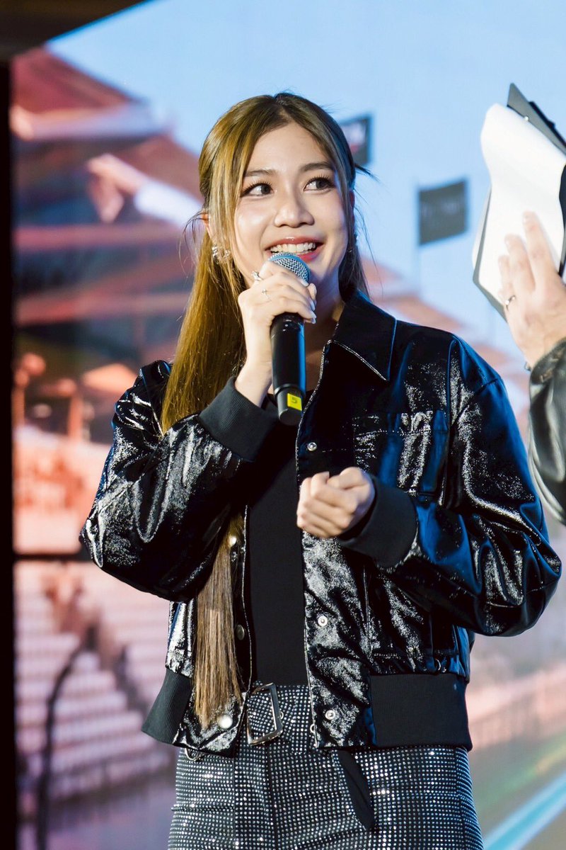 แรงสะเทือนกลางเมือง! อองตวน ปินโต จับมือ ห้างเซ็นทรัลชิดลม ในเครือเซ็นทรัล รีเทล และ Thonburi Phanich สร้างโมเมนต์ประวัติศาสตร์ในงาน FINAL PIT ON STAGE AT CENTRAL CHIDLOM PRESENTED BY THONBURI PHANICH

อ่านข่าวเพิ่มเติม facebook.com/share/p/1Brhha…