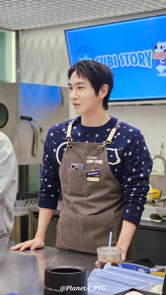 PlanetA_PTG's tweet photo. 일일알바 고신원 미모 열일중🥹👍 https://t.co/TFxLGi6zrn