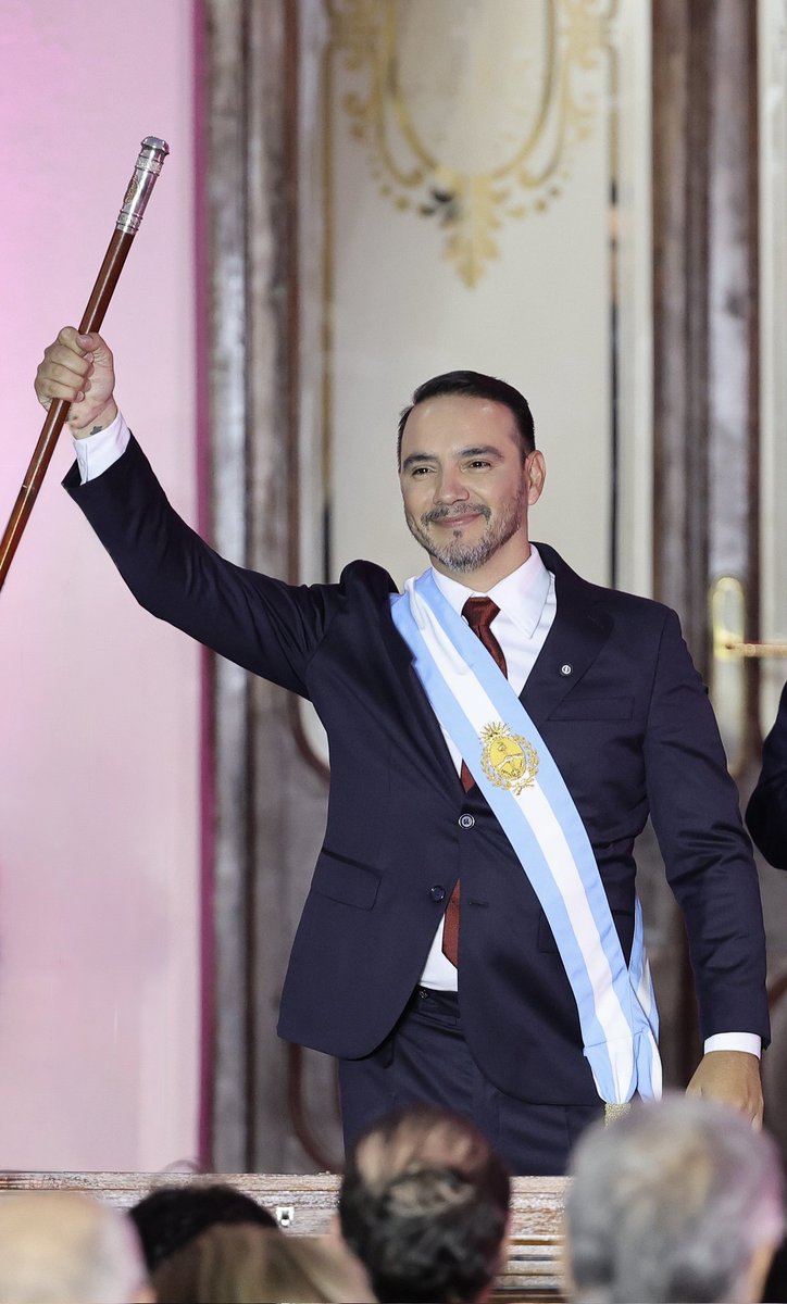 👏 Felicitaciones <a href="/JPValdesok/">Juan Pablo Valdés</a> por el desafío de seguir la senda del progreso y desarrollo de Corrientes que trazó <a href="/gustavovaldesok/">Gustavo Valdés</a> 

#VamosCorrientes Juntos para adelante!