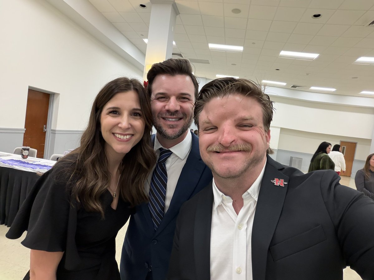 TheGrantOShow's tweet photo. It was a wonderful evening celebrating with some of Lafourche’s best and brightest! Congratulations to all the Best of Lafourche 40 Under 40 recipients! What a blessing!

….also, I’m pretty sure that’s the largest coordinated selfie I’ve ever taken. 😅 https://t.co/K8aGwOopiR