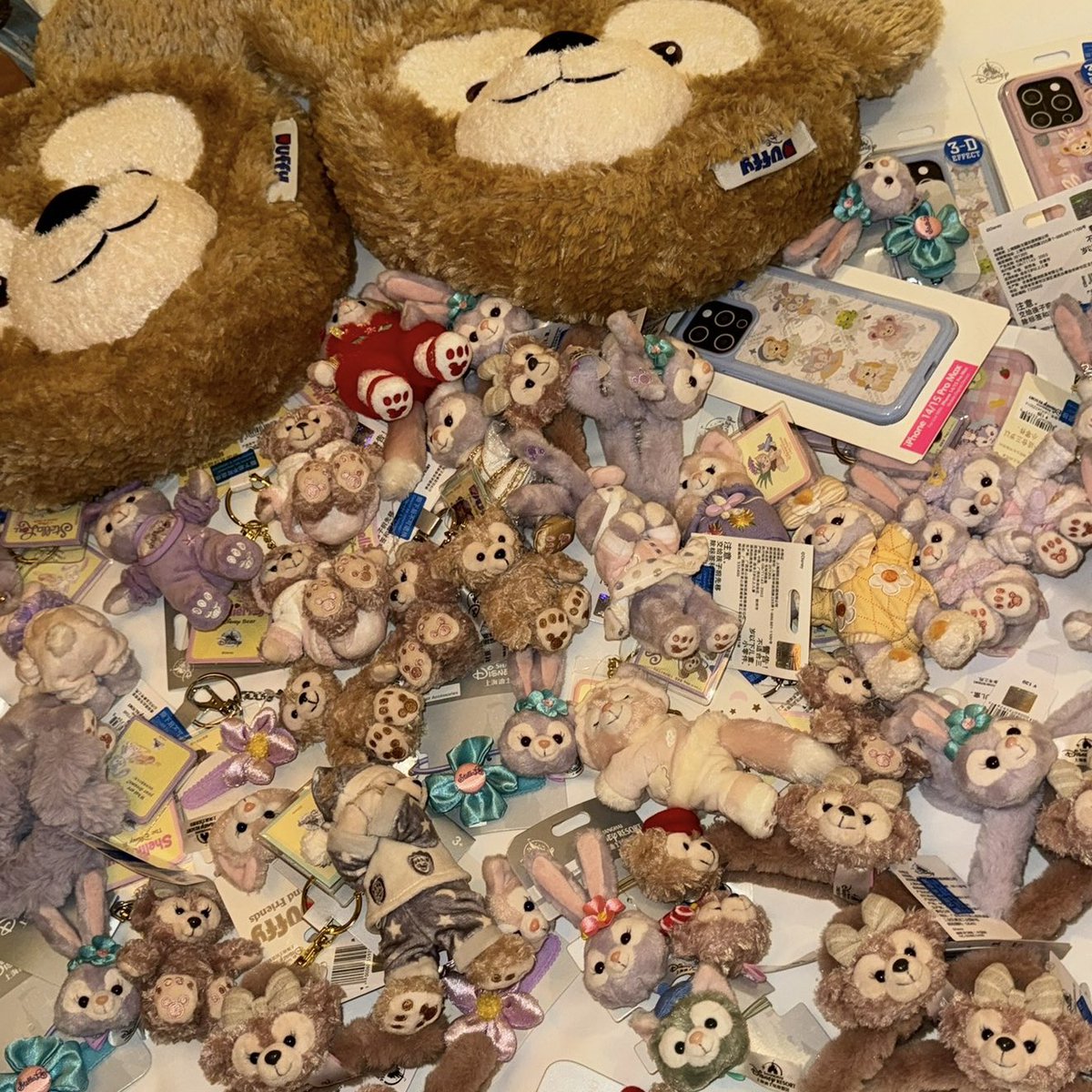 Disneyland shanghai รับหิ้วค่าา ปิดวันนี้หกโมงเย็น ส่งของวันที่ 15/12 

รีทวิตส่งฟรีทั้งโพส 🎀

เรียลไทม์จอย openchat ข้างล่างเลย