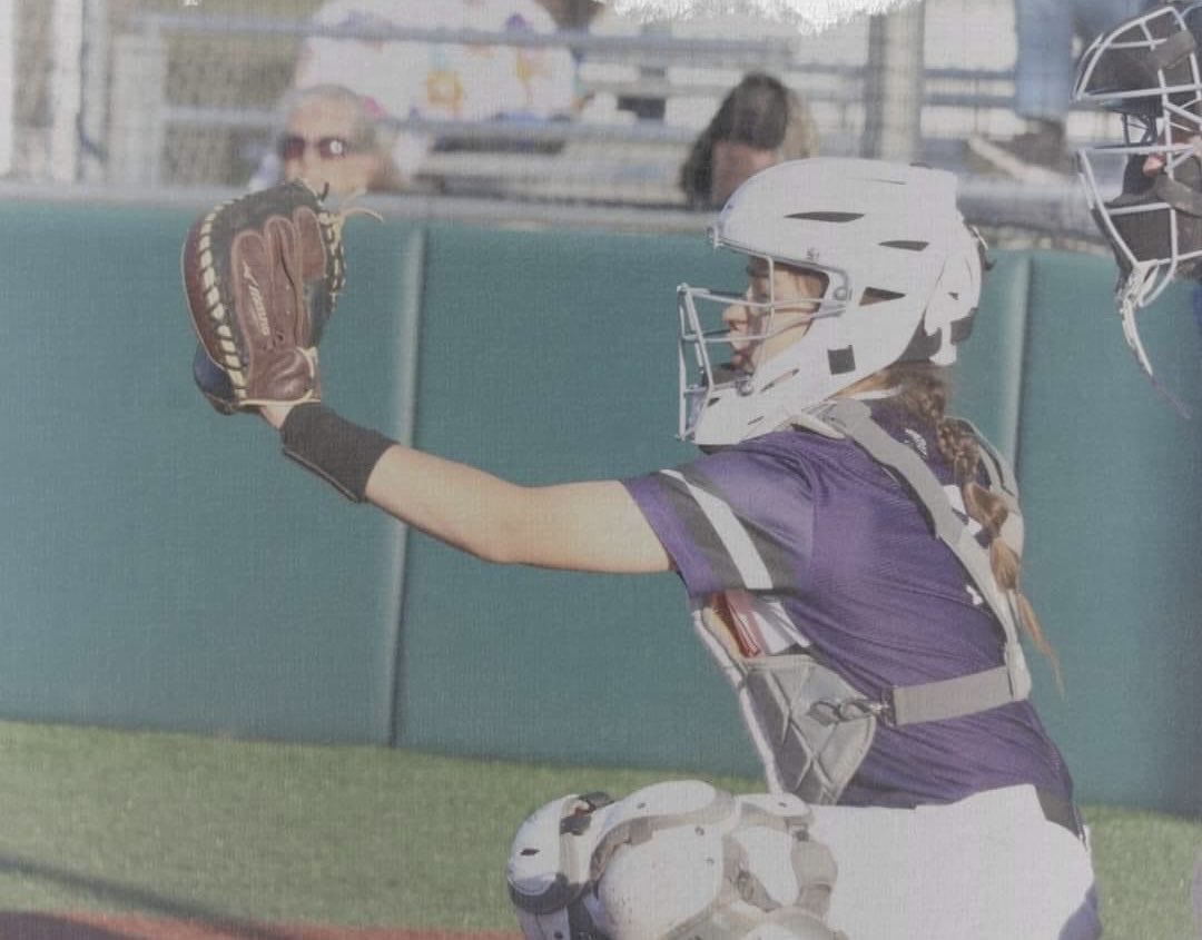 AnnalynStafford's tweet photo. I am so grateful for my built in bull pen but also my built in best friend!!! I don’t know what I would do without my sister.
#sisters #uncommitted2026 #duo #Practice #gettingworkin https://t.co/tk9gcxfL4I