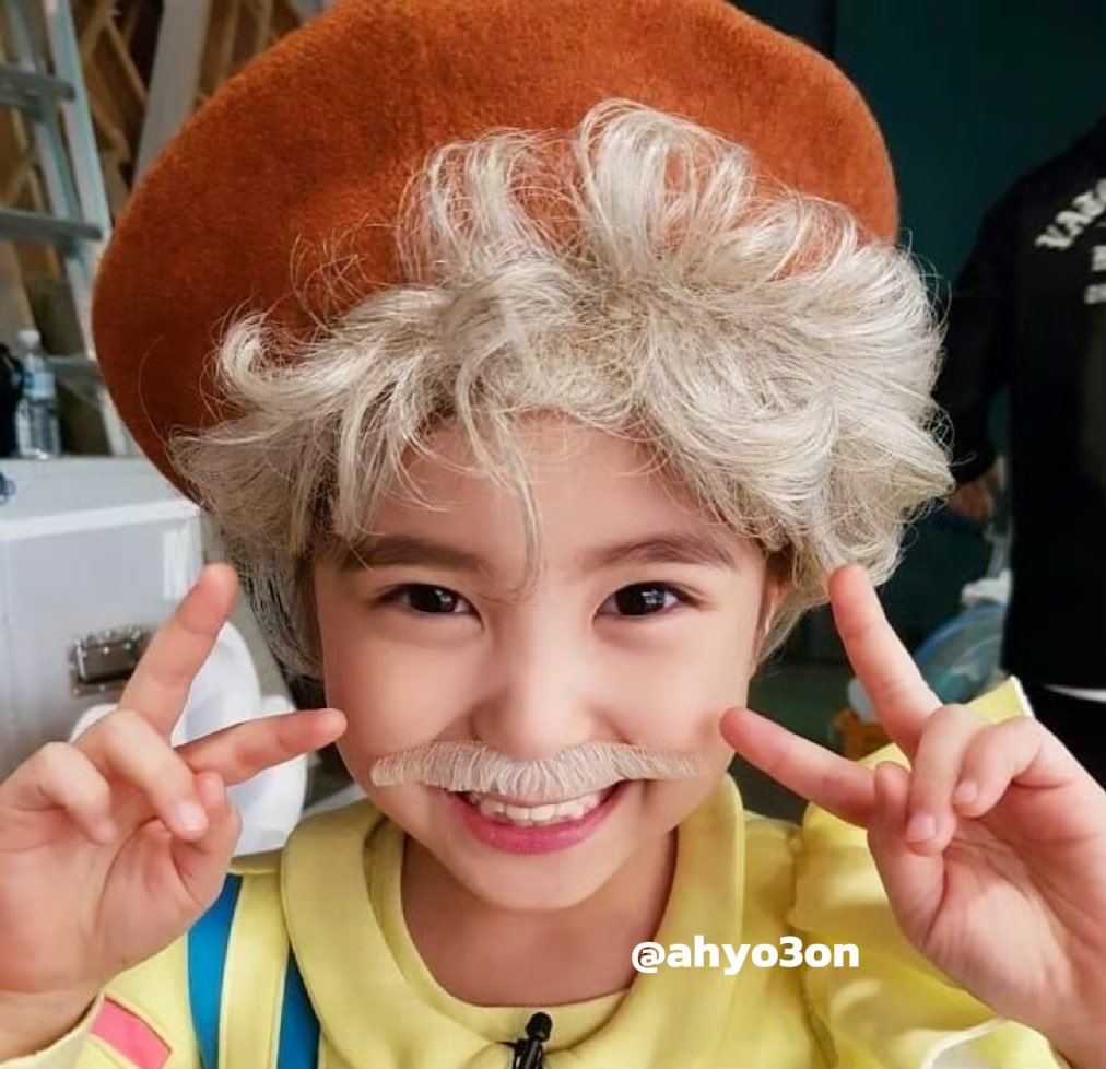 ✌️😁✌️
#김아윤 #AHYOON