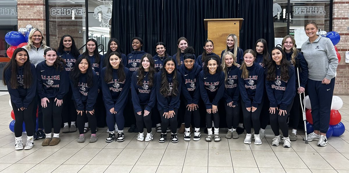 AHSEaglesSoccer's tweet image. We had a great time at our first offical team event, 2025-2026 Kickoff! Thank you to our booster club for a great night. We are ready to kickoff the season. 🅰️🆙#LES #Varsity #JVNavy #JVRed