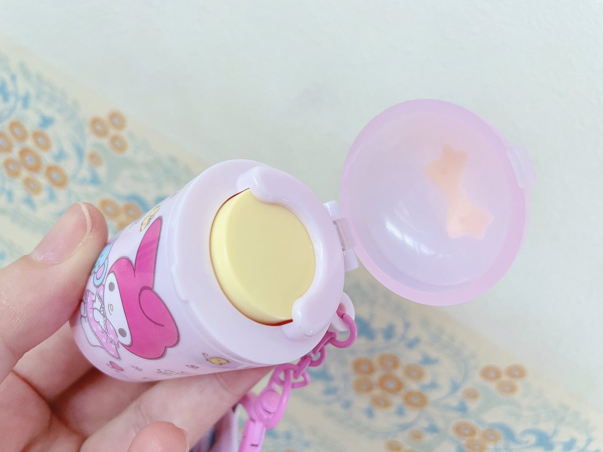 サンリオ柄コインケースキーホルダー入荷しました♪
100円玉を16枚まで収納できるふた付きのコインケースです😍カプセルトイを回す時などに、100円玉をすぐ取り出せて便利🫶【2階】#サンリオ #コインケースキーホルダー #文房具 #ファンシー文房具