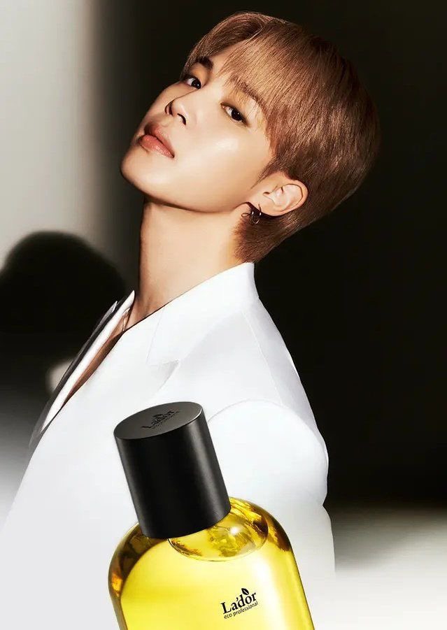 CourtasiaSade's tweet photo. #JIMINxLADOR #JIMIN #AMBASSA
#GLOBALAMBASSADIORPARKJIMIN https://t.co/Gy09ckmNHF