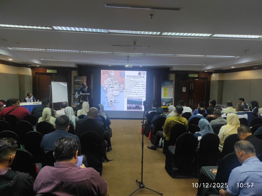 Parallel Session 1 @ HPTN 2025 telah diuruskan oleh CKC di Aras 2 (10 Dis).

✔️ 4 kertas dibentangkan
✔️ Aktiviti permainan oleh 20 kakitangan CKC
Tahniah semua yang menjayakan!
<a href="/moworksmy/">Kementerian Kerja Raya Malaysia</a> 
<a href="/IPJKR_Official/">JKR Malaysia Rasmi</a> 
<a href="/HPTN_Rasmi/">hptn_rasmi</a> 
<a href="/TKPKR_Infra/">TKPKR (Sektor Infra)</a> 
<a href="/IrShaifuddin/">Ir. Mohd Shaifuddin Abdul Razak</a> 
#HPTN2025 #JKRMalaysia