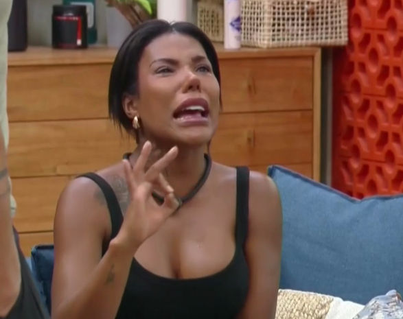 babimux's tweet photo. Esse choro é de ver a merda que fez, Carol expulsa. Vem fazer job aqui fora, violenta! AGRESSORA!

#ProvaDoFazendeiro #AFazenda https://t.co/7SaVERaK8Z