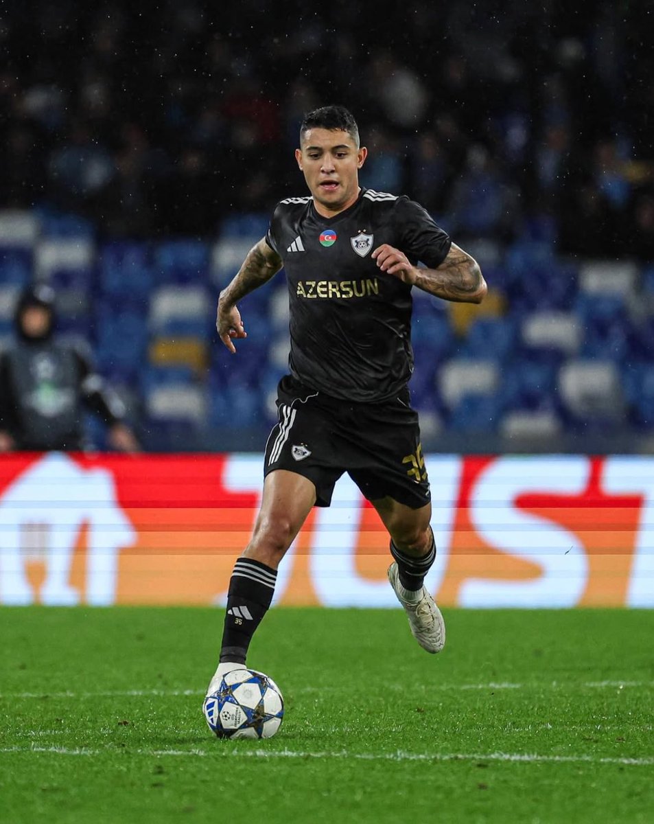 Botafogo realiza proposta por Pedro Bicalho, do Qarabag, equipe que disputa a Liga dos Campeões.

O volante tem 24 anos e foi revelado pelo Palmeiras.

— <a href="/transf_24h/">Transferências 24h</a>