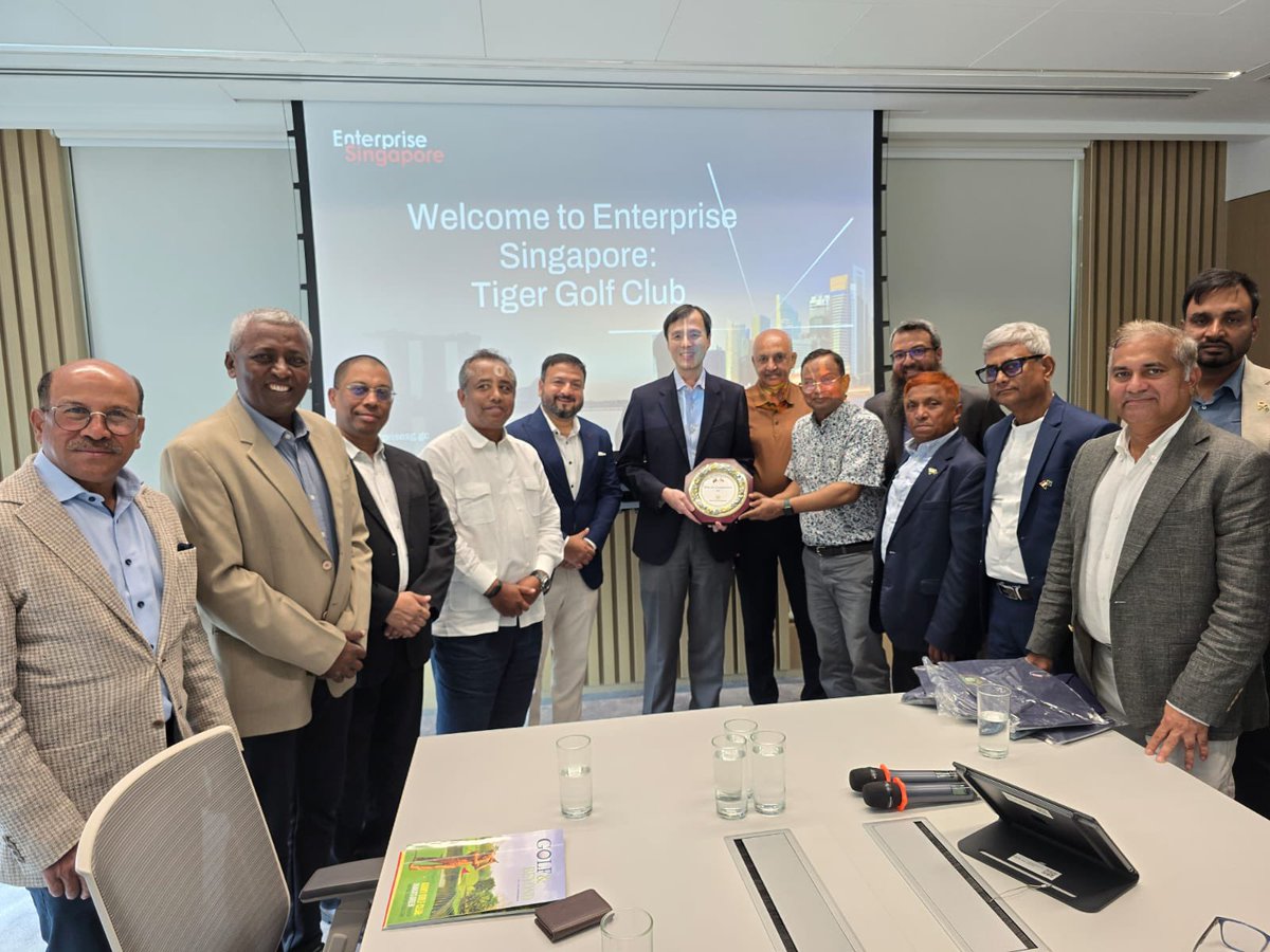 SGinDhaka's tweet photo. Bangladesh’s 🇧🇩 Tiger Golf Club, (golf enthusiast group) visited Singapore recently (8-10 Dec). They played @SeletarCC and also met officials from Enterprise Singapore and Non-Resident High Commissioner Derek Loh. Tiger Golf Club has been a great proponent of closer🇸🇬 + 🇧🇩 ties! https://t.co/aTyNvu8p2J