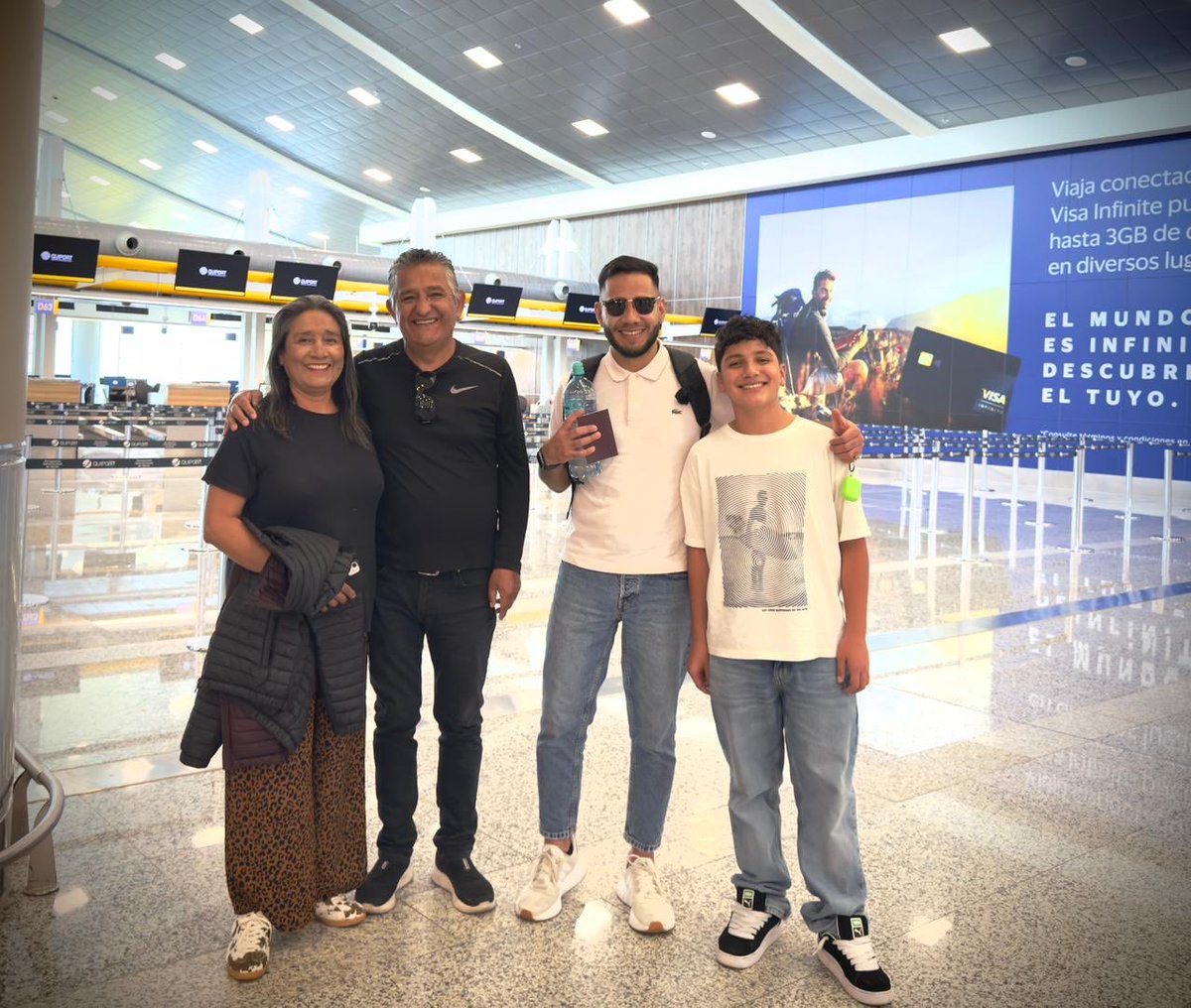 CadenaHugo's tweet photo. Erick Cadena ha sido seleccionado y viajó a Montevideo-Uruguay y presentó el proyecto “Complejo Ambiental de Residuos Sólidos en el DMQ”, impulsado por el Municipio y EMGIRS EP., participan varios países de la región. https://t.co/bleAQDjJqN