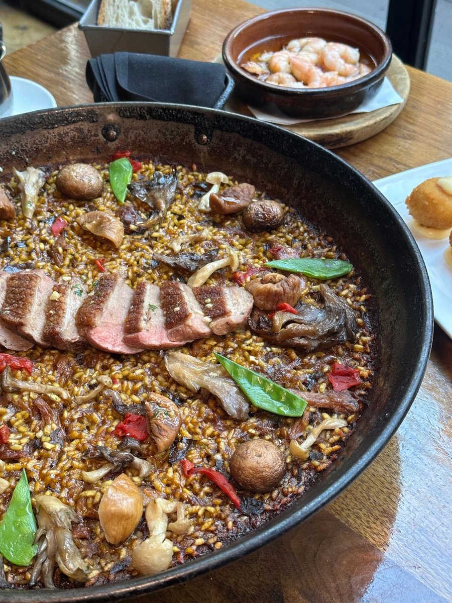 ~ DUCK WITH FIGS &amp; ORANGE GLACE SPECIAL PAELLA ~