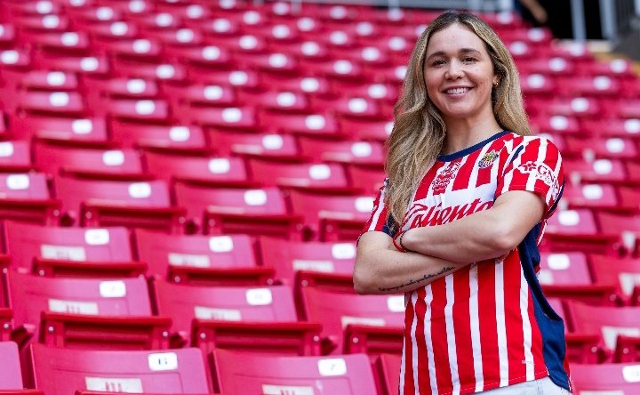 toolentinoo's tweet image. Ella, Nati, Caro y María son de las pocas jugadoras que siempre quise ver en Chivas y se me cumplirá.

Solo me falta Ferral, Belén Cruz y Alison González. Supongo que será en otra vida. 🥹