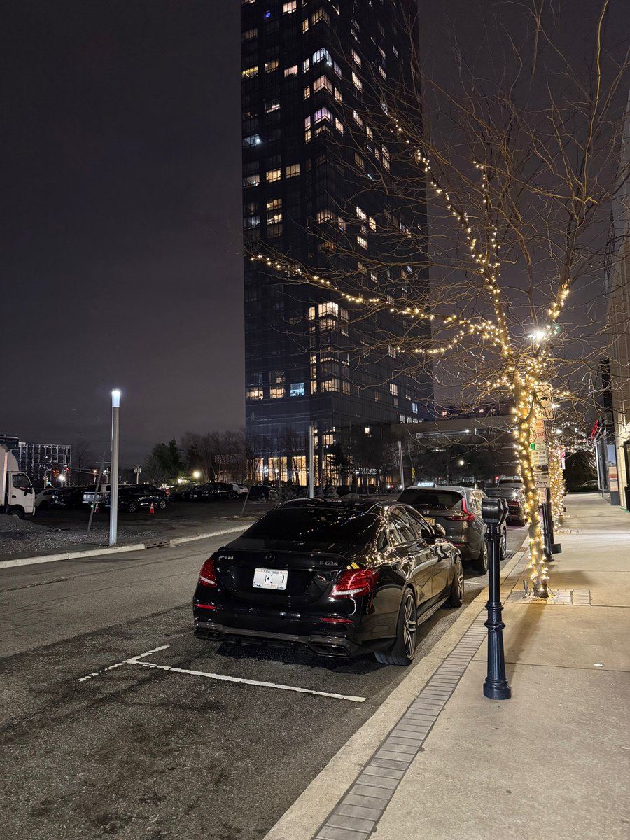 ossvd's tweet image. Caught a ticket 3mins after the meter expired