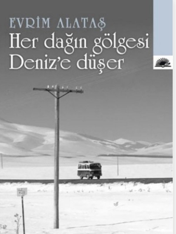 ESRA AŞAN'dan

Her Dağın Gölgesi Deniz'e Düşer ya da Denizler'e Çıkar Bütün Sokaklar...

Evrim, doğduğu yere, memleketine, Teslim Töre'ye Denizler'e ve bu tarihin görünmeyen kahramanlarına Fidel'e, Xace'ye bu romanla vefa borcunu ödüyor adeta. 

🕊🕊🕊