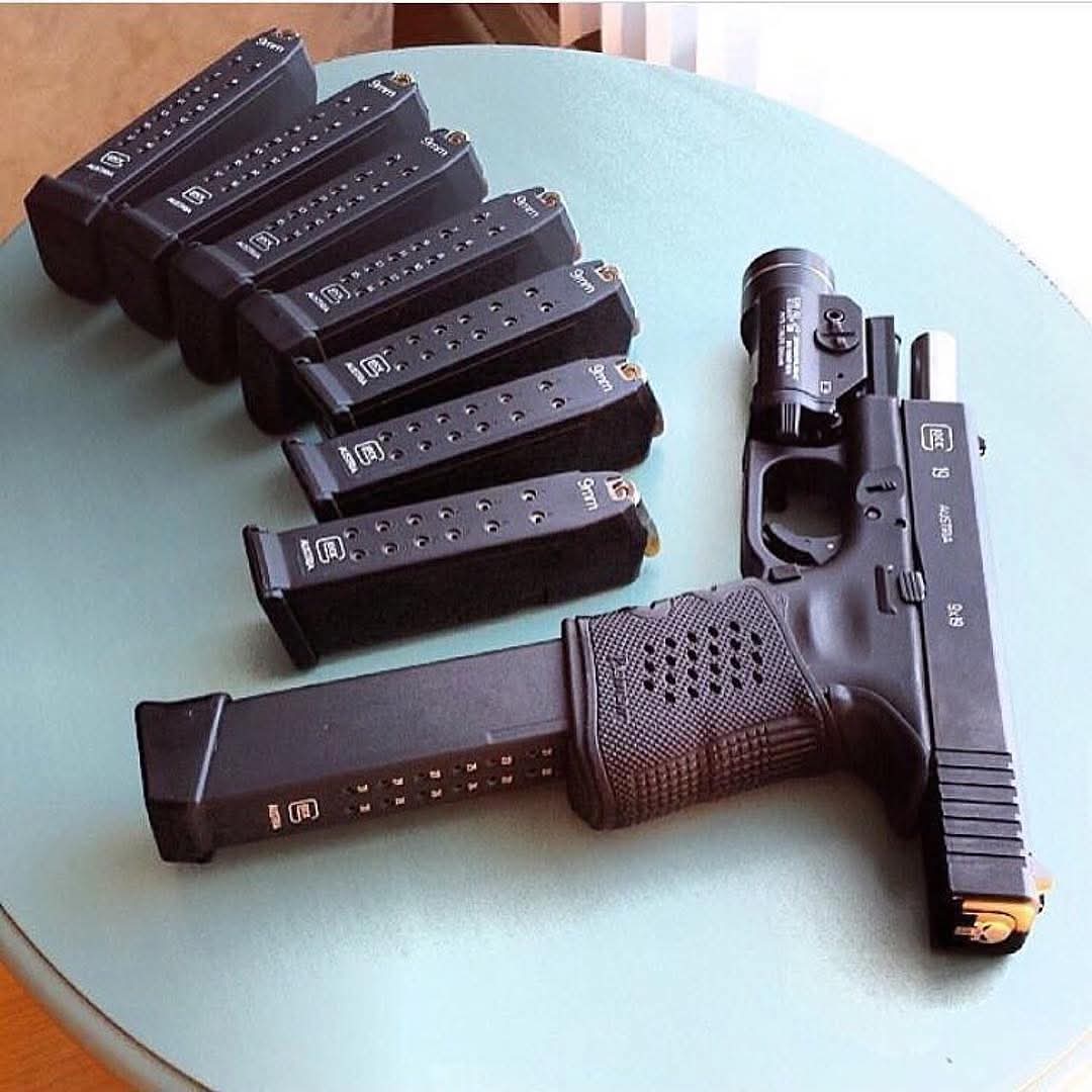 The Gun Enthusiast tweet media
