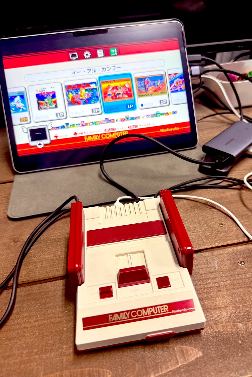 キャプチャーボードを買いました。surfaceで HDMIのゲームができる…。ゲームの携帯性が高まってうれしいです！！