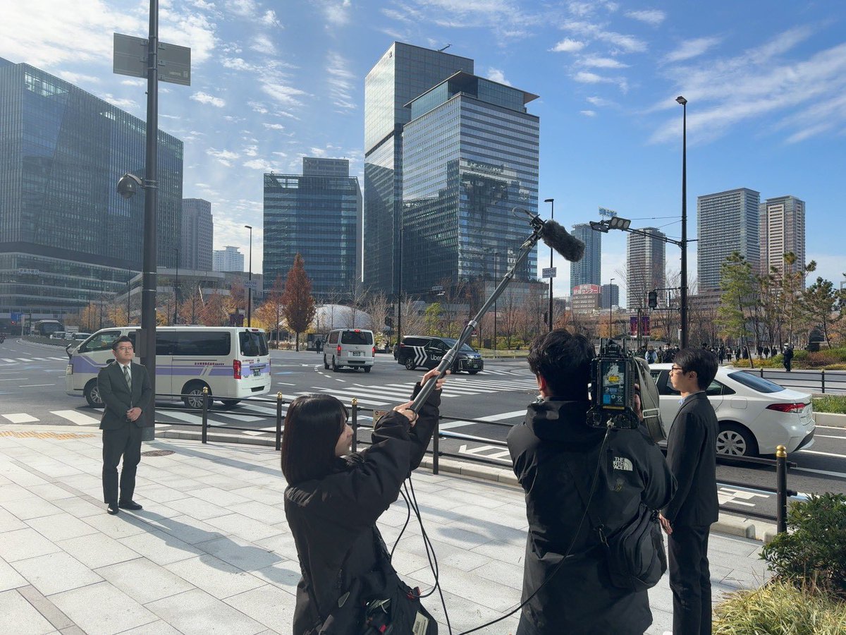 shibasan_towerz's tweet image. 📺 テレビ放映決定！

本日16:50〜の関西テレビ『newsランナー』に TOWERZが出演します！

本日の主役は…
Mr.安定感、黒岩晃平👏

テーマは
「なぜ今、大阪のマンション市場は世界トップなのか？」
データと現場を知るTOWERZならではの視点で語ります。

🗓 放映日時
12/11（木）16:50〜

👀…