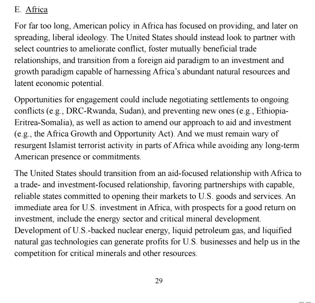 Quelle place pour L'AFRIQUE dans vision stratégique de Trump pour la sécurité des USA ?
------
1) Une très petite place si l’on s’en remet au nombre de lignes consacrées à l'Afrique dans cette nouvelle stratégie nationale de sécurité des USA, selon son l’actuel Commandant en