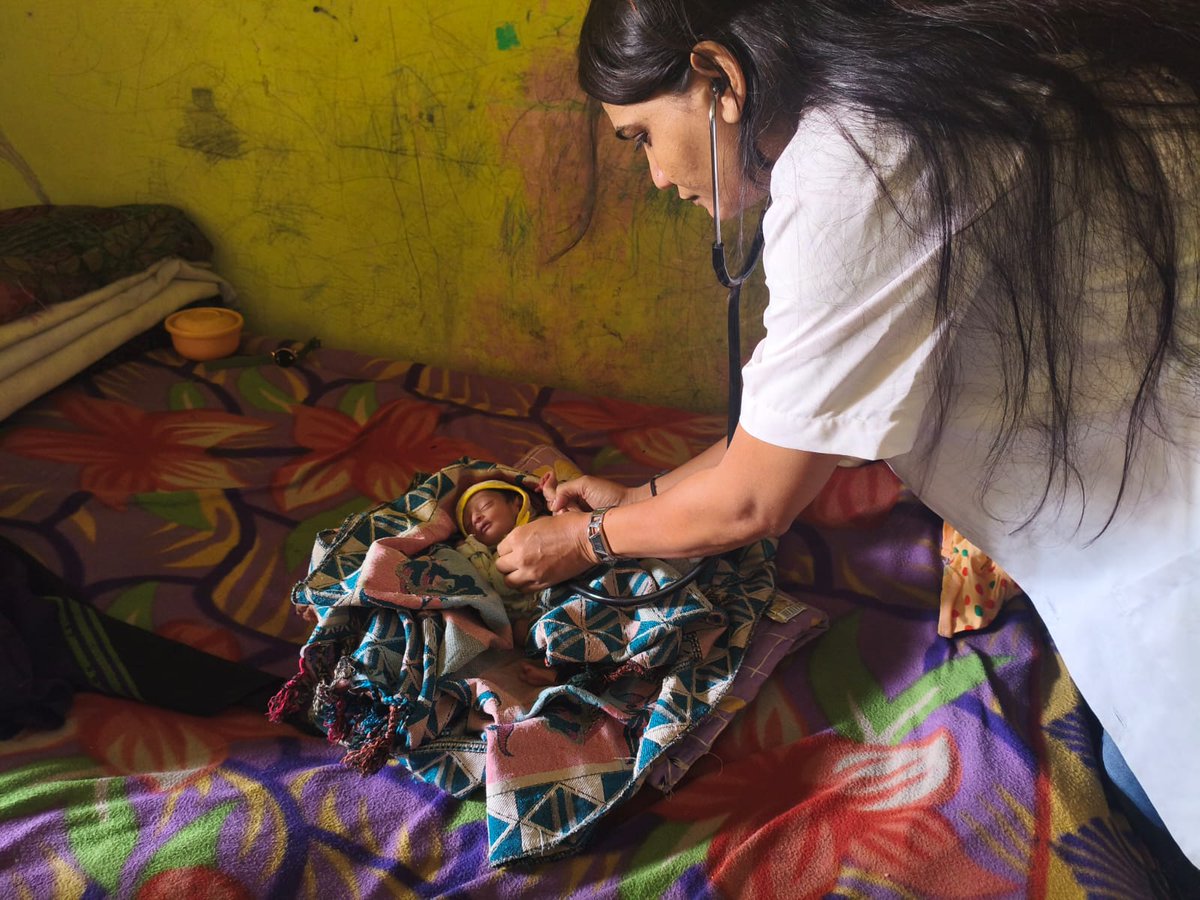 #RastriyaBalSwasthyaKaryakrm 
Home visit of new born child with low birth weight by RBSK Team -src 942
Udhna UPHC, Surat Municipal Corp <a href="/GujaratSHRBSK/">Gujarat SH (RBSK) Rashtriya Bal Swasthya Karyakram</a> <a href="/GujHealth/">Gujarat Health</a> <a href="/NHMGujarat/">NHM Gujarat</a> <a href="/MoHFW_INDIA/">Ministry of Health</a> <a href="/MoHFW_GUJARAT/">Ministry of Health</a> #GujHFWDept <a href="/MySuratMySMC/">My Surat</a> <a href="/SuratSmartCity/">SuratSmartCity</a>