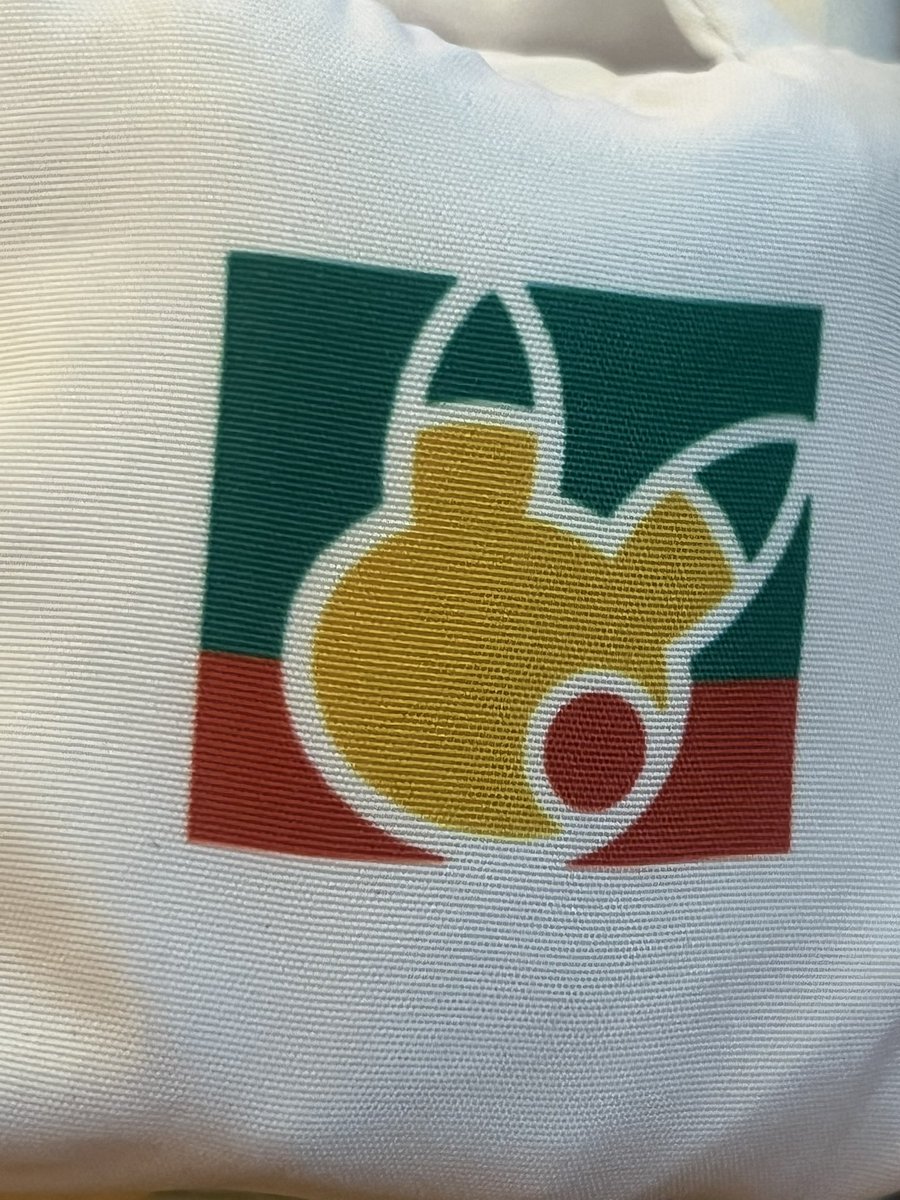 Nezne_5's tweet photo. いらっしゃいませ〜 https://t.co/tcKqIqscrM